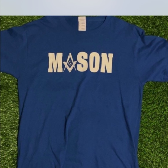 Gildan Other - George MASON Graphic T-Shirt